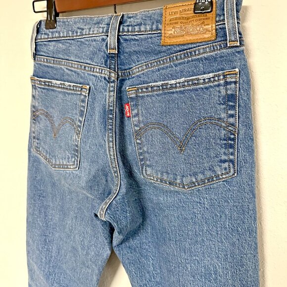 Levi's Wedgie Straight Jean - Picture 12 of 14